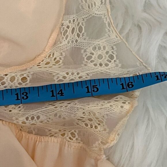 Vintage 70’s Peach Nylon & Lace Maxi NightGown Plunging Neckline L - Picture 8 of 10